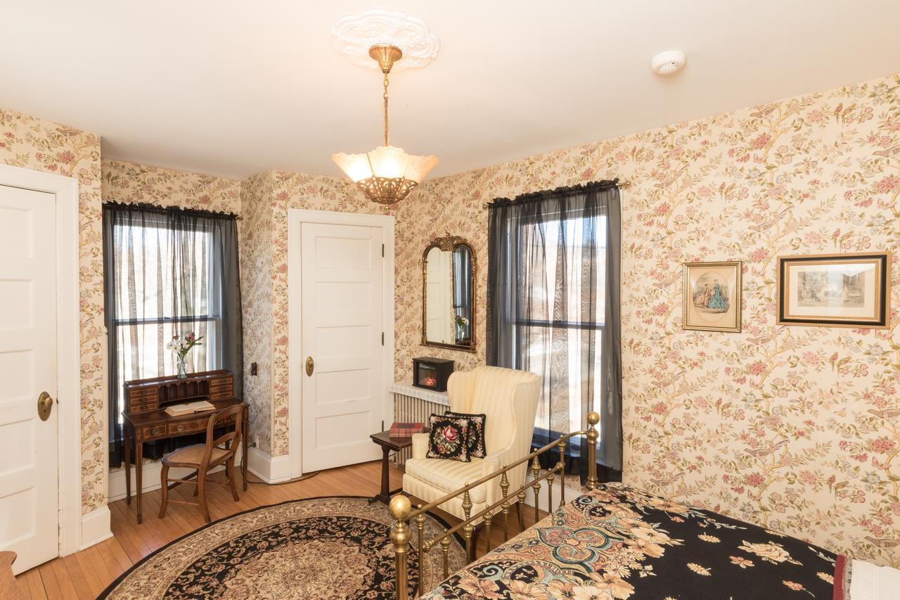 Ringling House Bed & Breakfast Baraboo Buitenkant foto