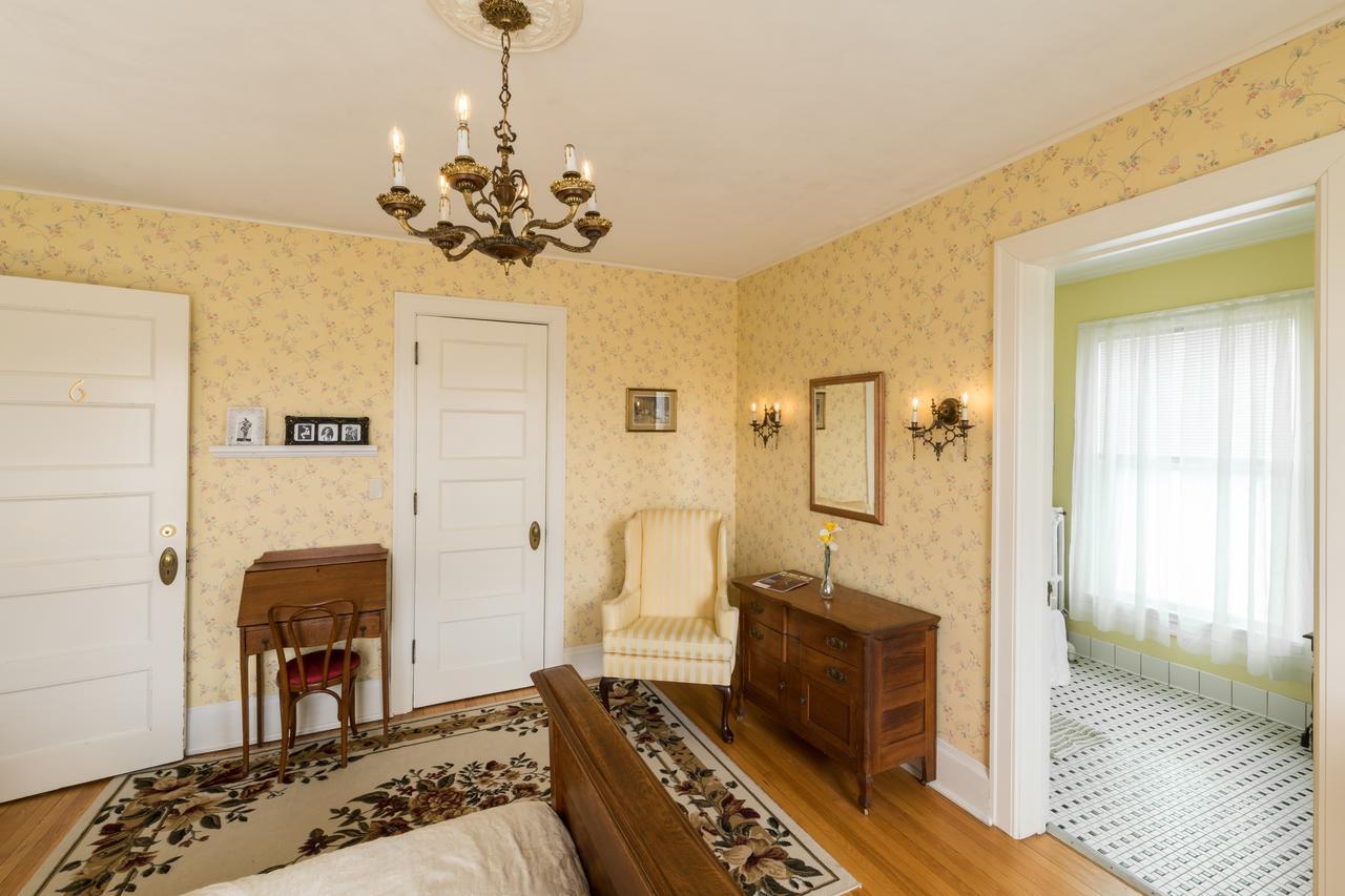 Ringling House Bed & Breakfast Baraboo Buitenkant foto