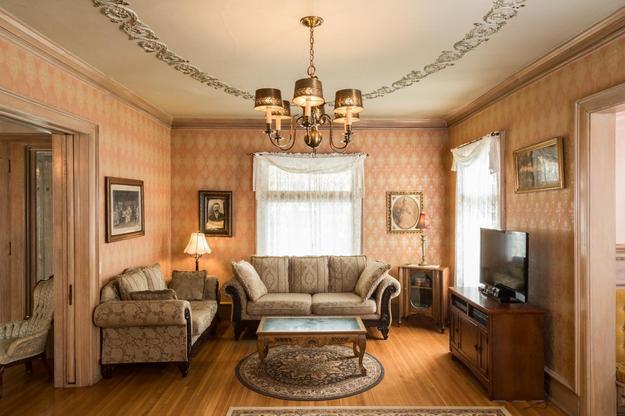 Ringling House Bed & Breakfast Baraboo Buitenkant foto