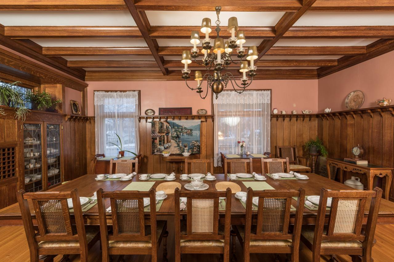 Ringling House Bed & Breakfast Baraboo Buitenkant foto
